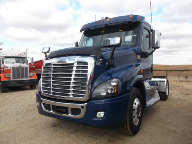 2015 FREIGHTLINER CASCADIA S/A 5TH WHEEL TRUCK